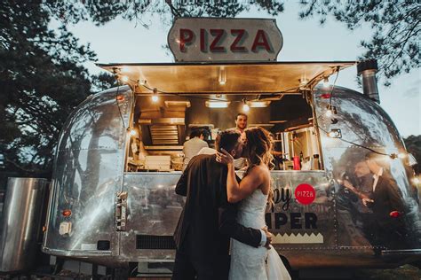 Food Trucks At Your Wedding Yay Or Nay Easy Weddings