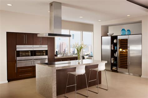Shop the products featured in this kitchen. Sub-Zero & Wolf Kitchens - Contemporary - Kitchen - Los Angeles - by Universal Appliance and ...