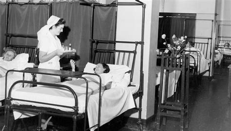 El 12 de mayo se celebra el día internacional de la enfermería, con el objetivo de rendir un merecido homenaje a todos los enfermeros y enfermeras, que a nivel. 200 Años de Servicio: Cómo Florence Nightingale cambió la ...