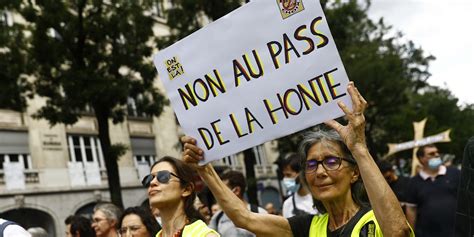 Manifestations Anti Pass Sanitaire 161000 Manifestants En France