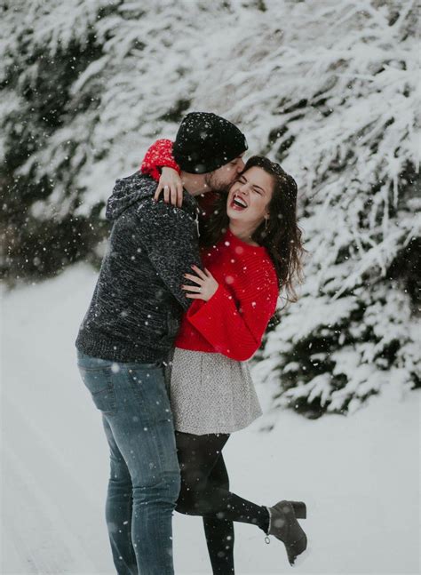 Pin By Sبـͥـــ؏ⷪـــⷩــ ꤴخـــــⷢــــⷷـ On Romantic Couples Snow