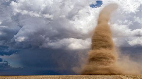 Epic Tornado Photo Still Powerful 10 Years Later Heres How The