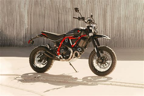 Triumph Street Scrambler Ducati Desert Sled Review Reviewmotors Co