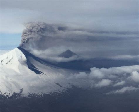 alaska volcano settles down so do flight disruptions