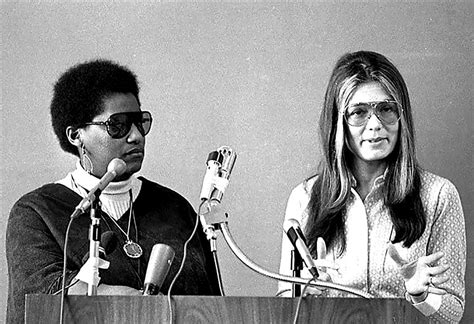 gloria steinem advocates in seattle for women s lib and the equal rights amendment on october