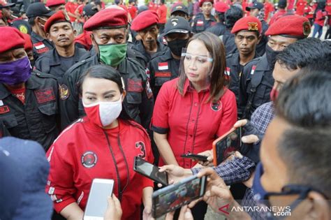 Contoh pidato bahasa inggris tentang lingkungan. PDI Perjuangan Kalbar minta kader tidak bereaksi ...
