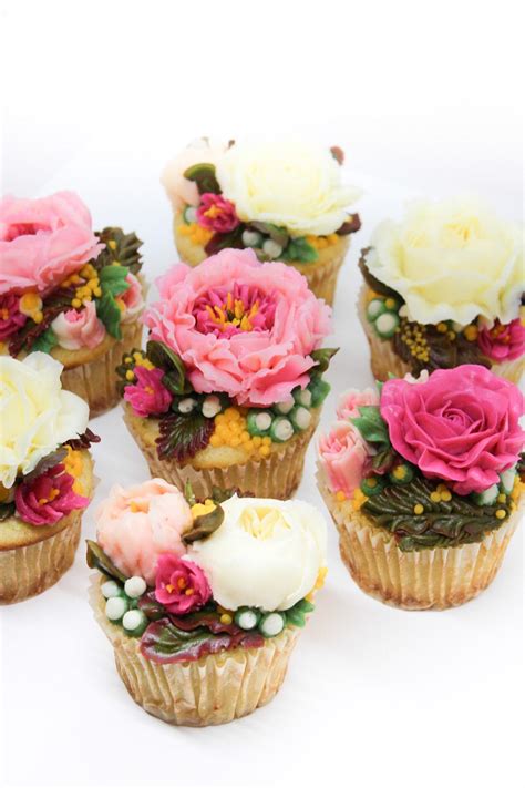 Whimsical Floral Cupcakes 😊 Rcupcakes