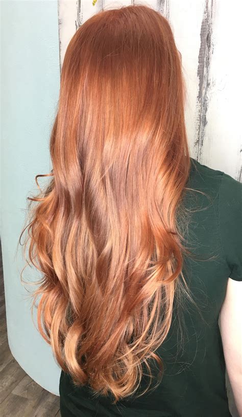 We have to say we are still in love with her, especially when we see that adorable brown hair and pretty blonde highlights hairstyle. Copper red gold blonde balayage with rosegold #copper #red ...