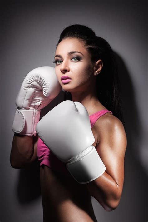 Pic8336 550×825 Women Boxing Boxing Girl Boxing Gloves