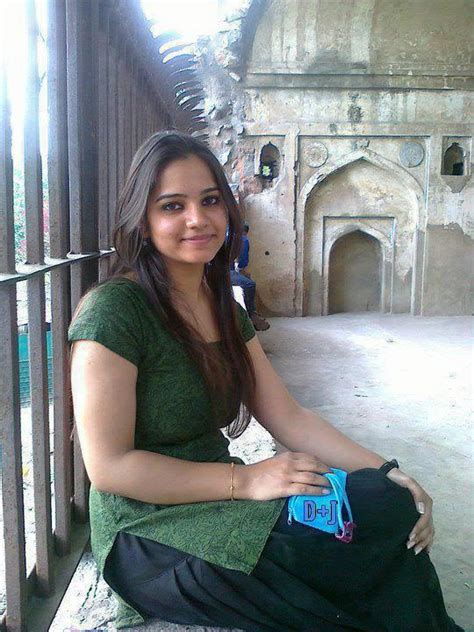 Funmazanew Hot And Sexy Pakistani Babes Photos And Wallpapers 370 Pictures Of Asian Girls