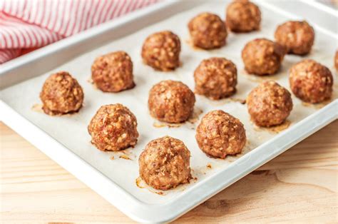 Perfect with marinara sauce, bbq sauce, swedish cream sauce and more. Easy Homemade Meatballs Recipe