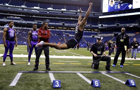 Today we're focusing on the epic long jump competition between mike powell and carl lewis. UConn CB Byron Jones beats broad jump world record at NFL ...