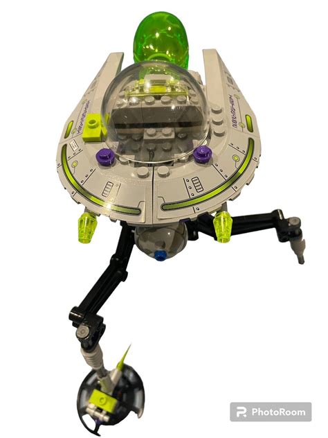 Lego Alien Conquest Ufo Abduction 7052 And Tripod Invader 7051