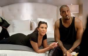 in bed with kim kardashian and kanye west couple face off with mtv vma host kevin hart as he