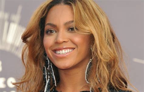 Untouched Photos Of Beyonce Cause Uproar Fame10