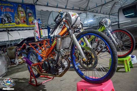We can also install and wire race electronics, tune your bike, or if you're after big power, let us work your heads or build you a complete engine. Setyembre 2016 ~ Motorbike Dragracing