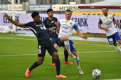 We did not find results for: Ruszają kolejne mecze I i II ligi. Sprawdź wyniki (30 ...