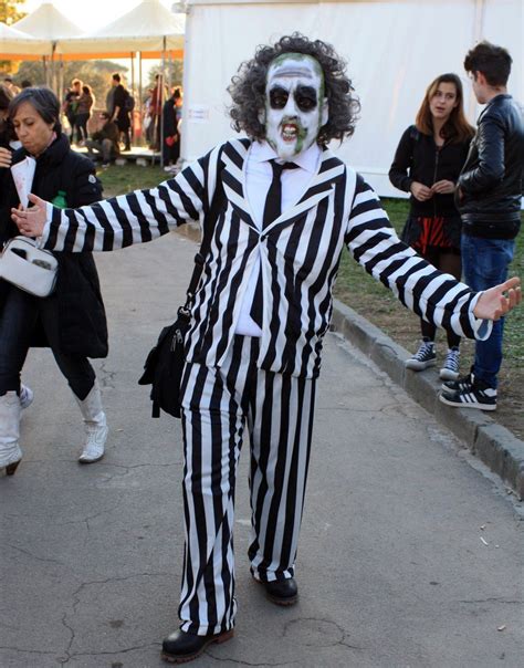 One of the most recognizable movie costumes has to be beetlejuice, who was played by actor michael keaton. Beetlejuice Costume | Beetlejuice costume, Beetlejuice ...