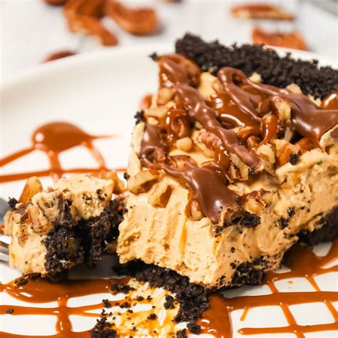 Turtle Pie Is A Delicious No Bake Cheesecake Pie In An Oreo Crust And