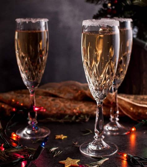 The best drinks for the holiday season. Christmas Pear Champagne Cocktail