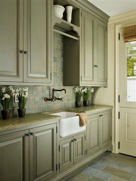 Unfortunately, that one doesn't have the paint color listed. 32+ most popular kitchen cabinet paint color ideas 00021 ...