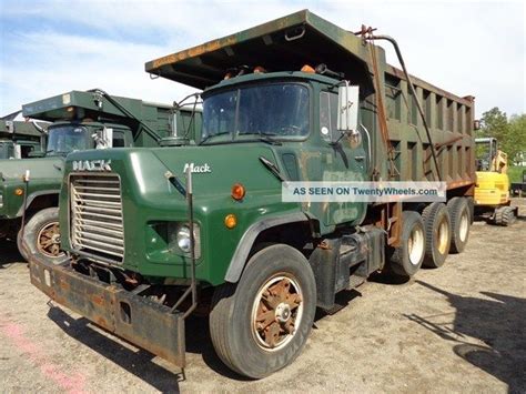 1994 Mack Dm690s 17ft Steel Dump Truck