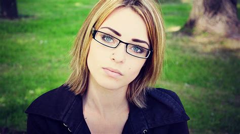 Baggrunde Ansigt Model Portræt Briller Fotografering Tæt På Blå Mode Emotion Person