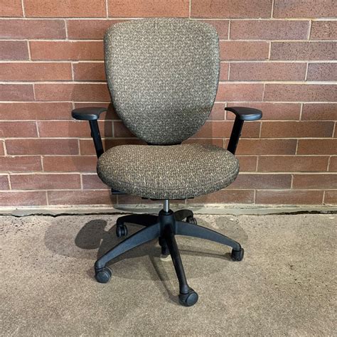 Pre Owned Kimball Task Chair Everything For Offices