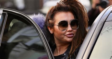 Lauren Goodger Red Faced As £43k Mercedes Clamped During Beauty Salon