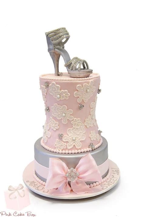 Love The Hourglass Shaped Tier Pink And Silver Bling Pearls And Brooch