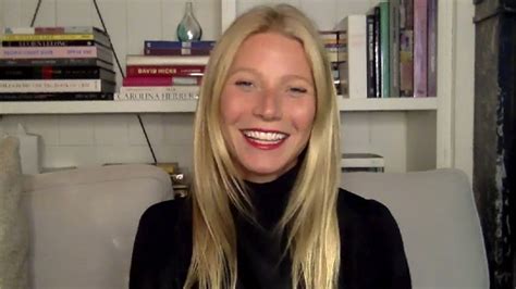 Gwyneth Paltrow Posts Birthday Suit Pic For Her 49th Wjlx 1015 Fm