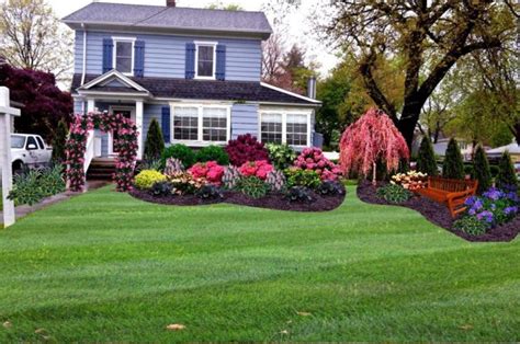 Even if your new to landscape gardening, you likely know that something is off… but you don't know what. 16 Really Amazing Landscape Ideas To Beautify Your Front Yard