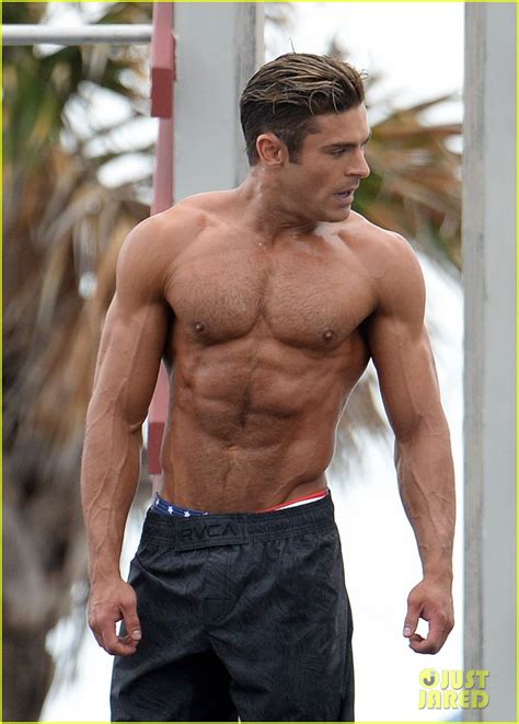 Zac Efron Uses His Ripped Muscles To Complete Baywatch Obstacle Course Photo 3600154