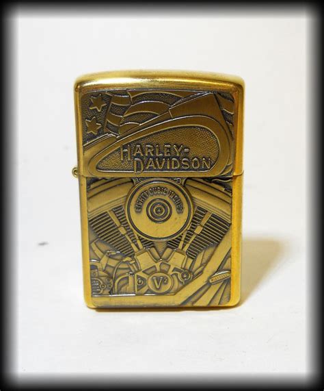 Made in the usa with the highest quality, this lighter will never let you down and withstands the elements of everyday life. Collectible HARLEY DAVIDSON Brass ZIPPO Lighter ...