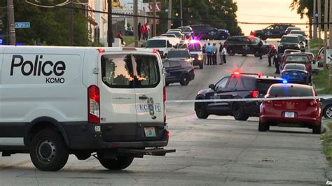 Kansas City Shooting Leaves 3 People Dead And 5 Injured Cnn