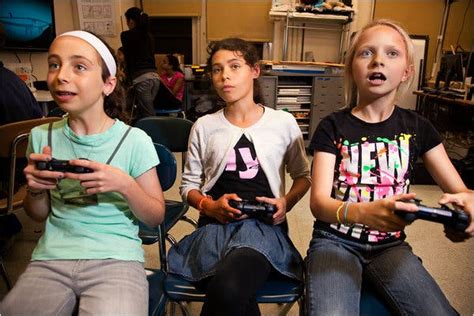 Video Games Win A Beachhead In The Classroom The New York Times