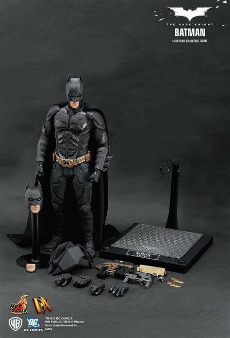 Batman Th Scale Collectible Figure By Hot Toys Batman The Dark
