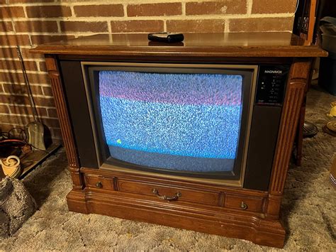 Lot 239 Vintage Magnavox Tv Console Powers On Adams