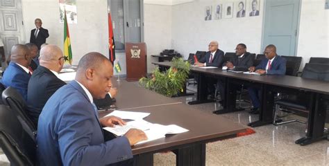 Angola Propõe A São Tomé Acordos Em áreas Económicas E De Investimentos Ver Angola