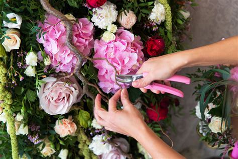 With so many online flower shops, different flower delivery discounts, and different delivery time requests, you'd wonder how an online florist can specialize in, well the next time you need to know where to buy cheap flowers near me, you should now have abetter perspective on how it all works. Funeral Arrangements‎ | Cheap Flowers Near Me | Florist