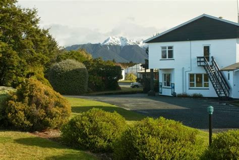 Fiordland National Park Lodge