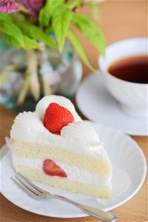 Strawberry Torte LoveToKnow