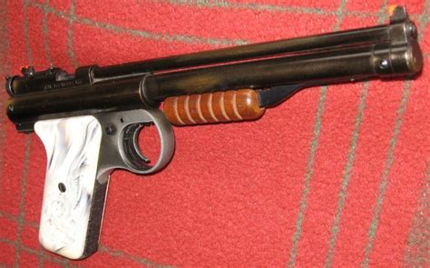 Benjamin Model 137 Single Shot 177 Cal Air Pistol Picture 8
