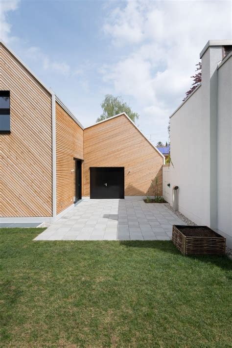 Ifub Designs Pair Of Matching Timber Houses In Munich In 2022 Timber House Timber Cladding