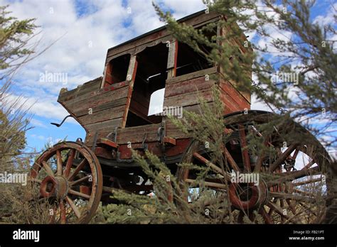 Rustic Old West Stagecoach Wagon Stock Photo Alamy