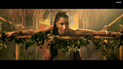 Nicki Minajs Anaconda A Video Minaj A Trois Hardwood And Hollywood