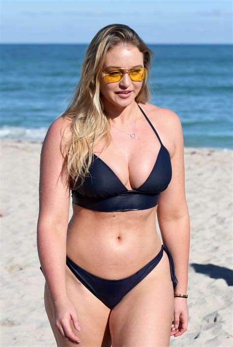 Iskra Lawrence In Bikini On The Beach In Miami 12 11 2017 • Celebmafia