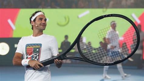 Последние твиты от roger federer (@rogerfederer). Federer pulls out giant racquet for Kids Day | Racquets ...