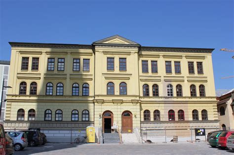 Dann möchten wir sie ins haus der begegnung in lüssow einladen. Haus der Begegnung: Haupteingang ab Dienstag, 21. Mai ...