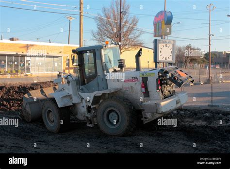 Terex Txl 250 1 Large Wheel Loader Vehicle With Rear Grille Open Stock